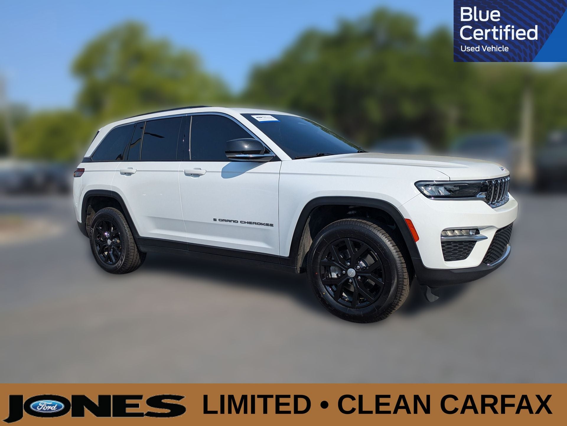2023 Jeep Grand Cherokee Limited in Bright White Clearcoat — front three-quarter view