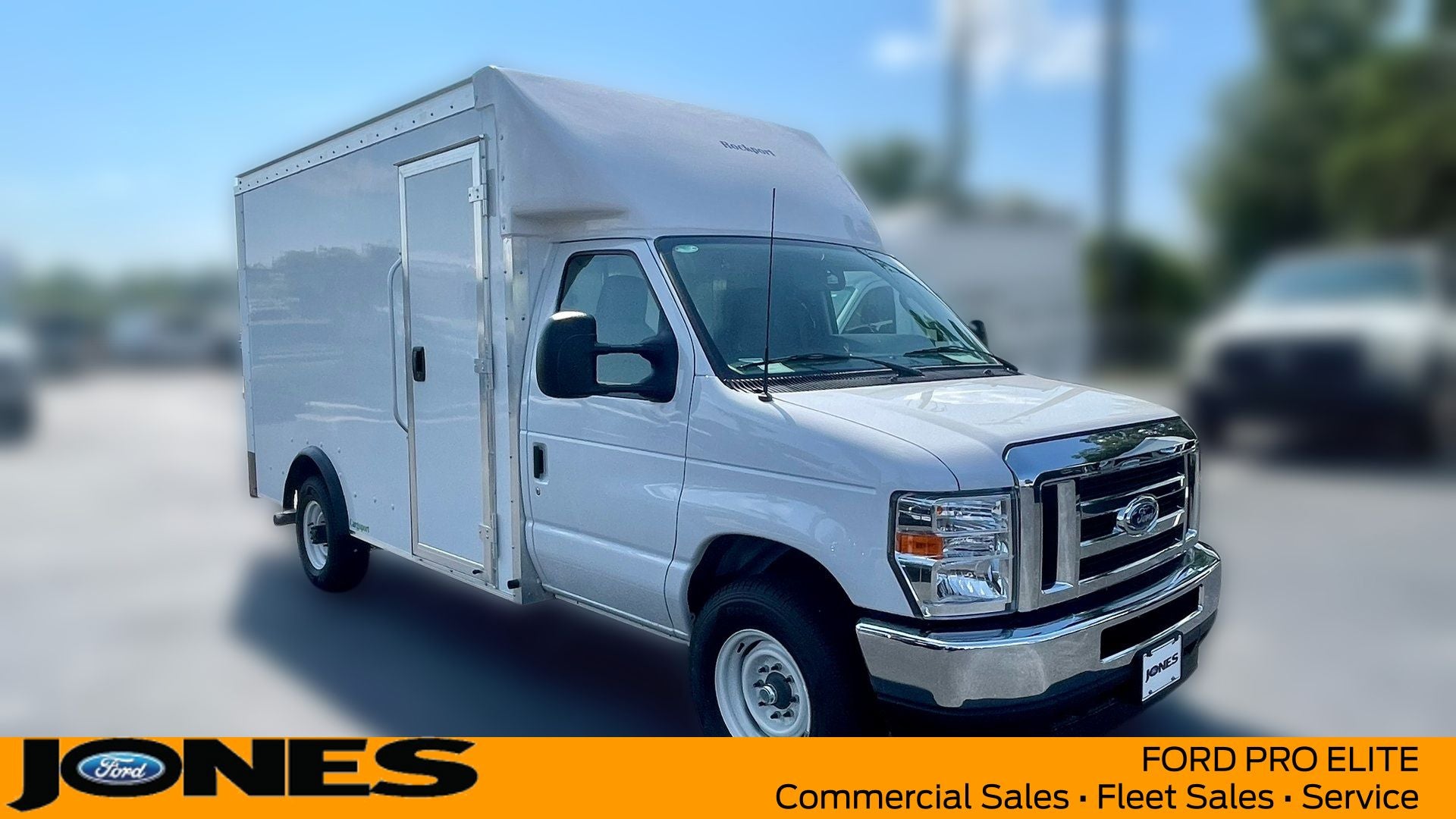 2025 Ford E-350SD E-350 SRW in Oxford White — front three-quarter view