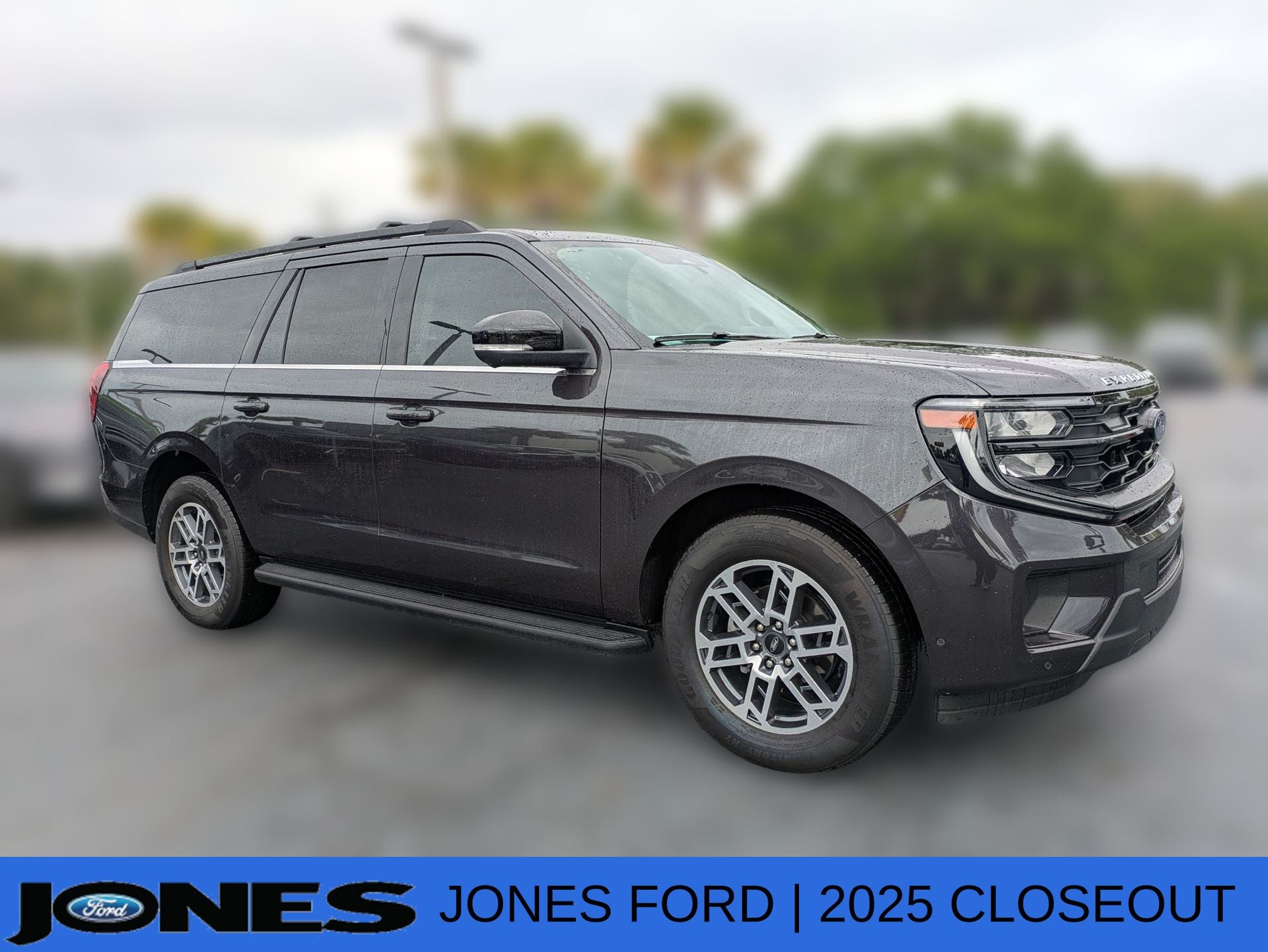 2025 Ford Expedition Max Active MAX in Dark Matter Gray Metallic — front three-quarter view