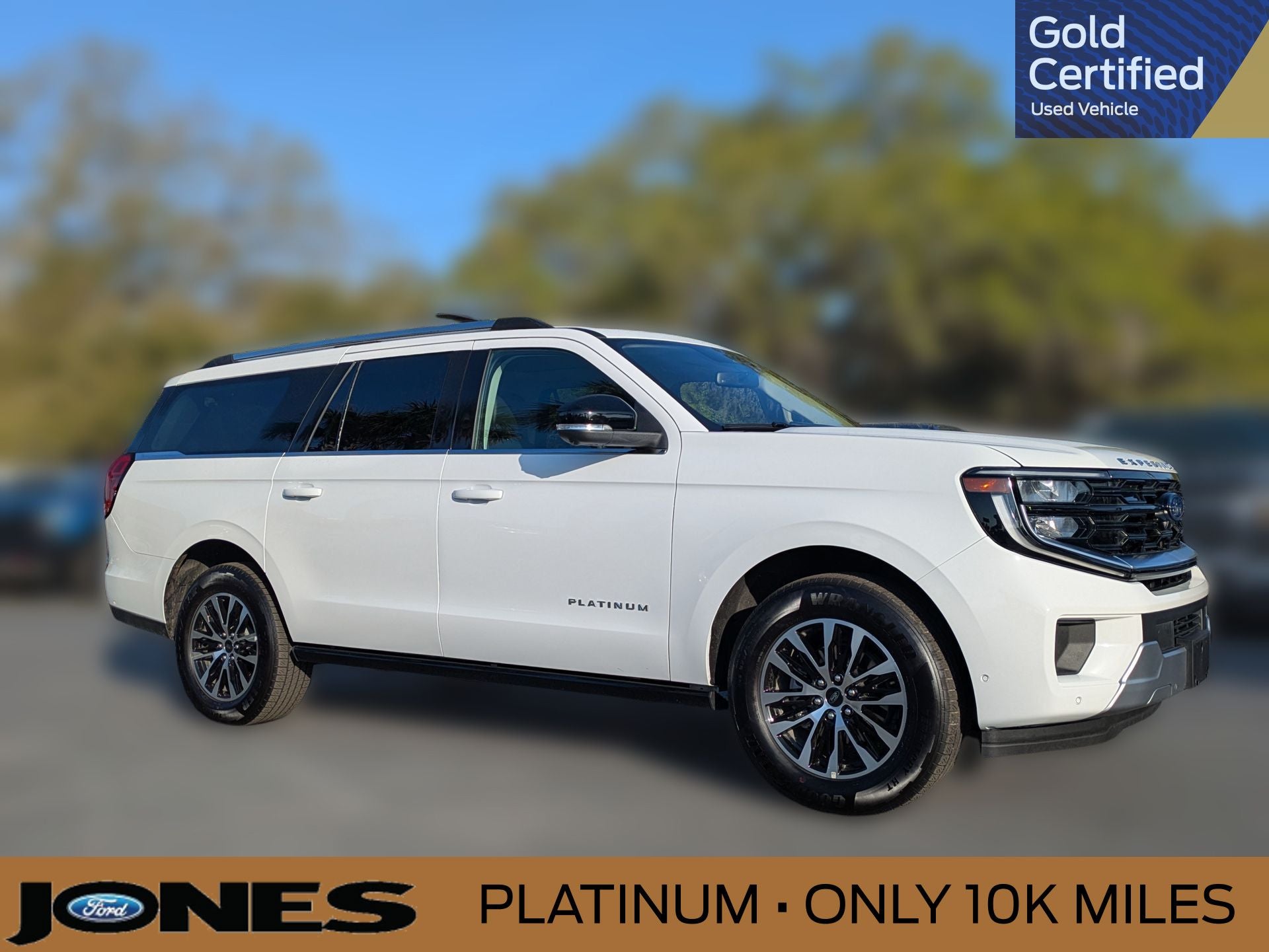 2025 Ford Expedition Max Platinum in Oxford White — front three-quarter view