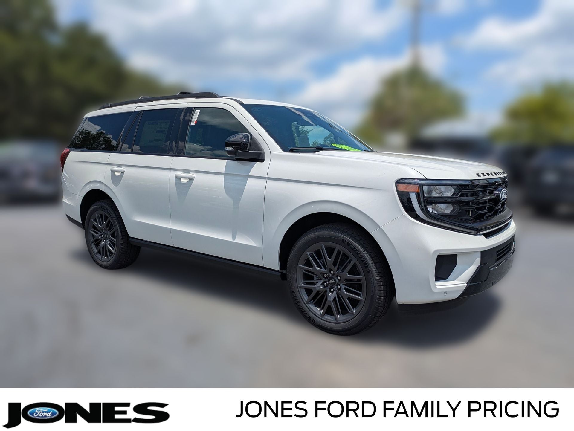 2027 Ford Expedition Platinum in Star White Metallic Tri-Coat — front three-quarter view