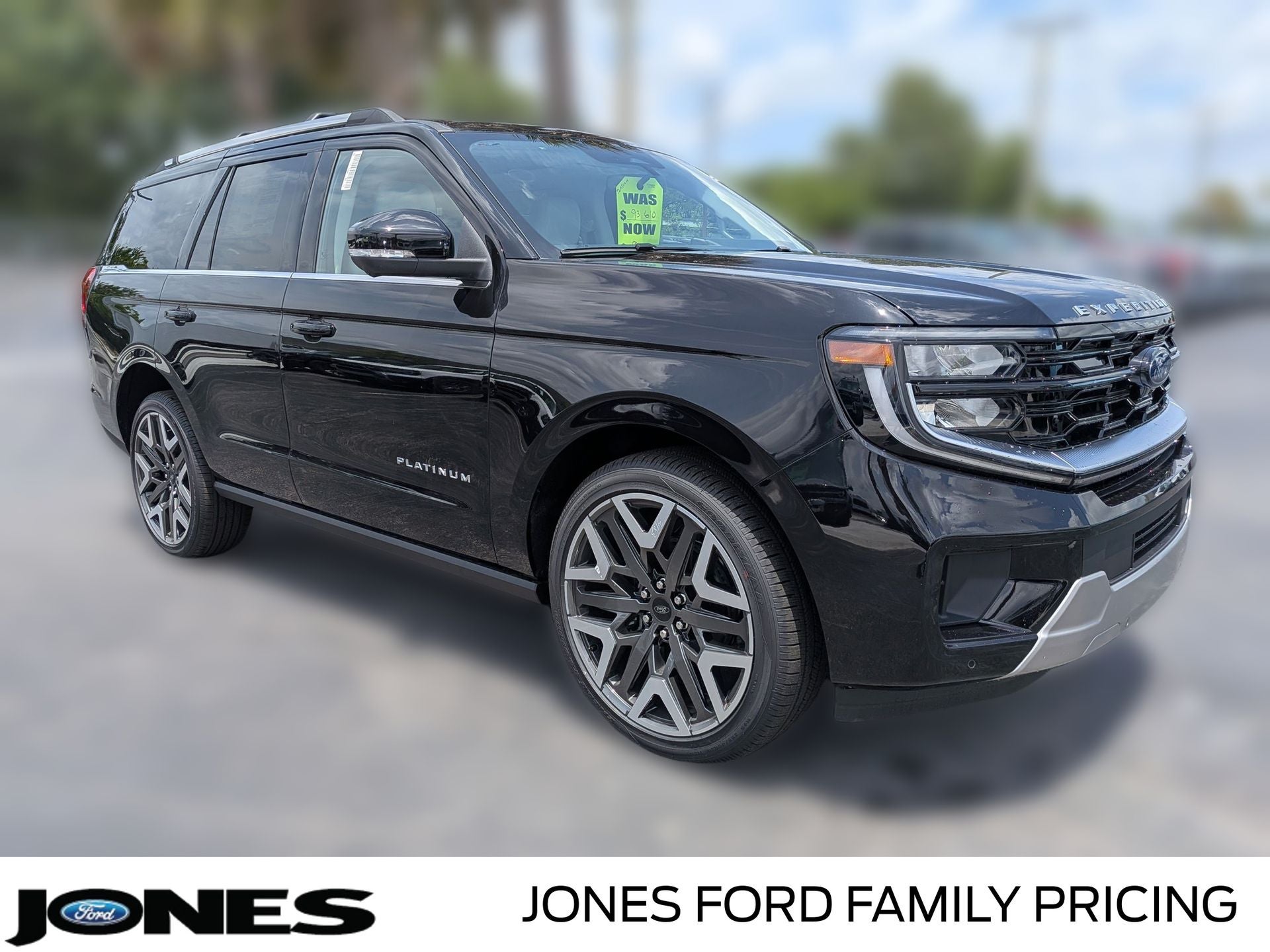 2026 Ford Expedition Platinum in Agate Black Metallic — front three-quarter view