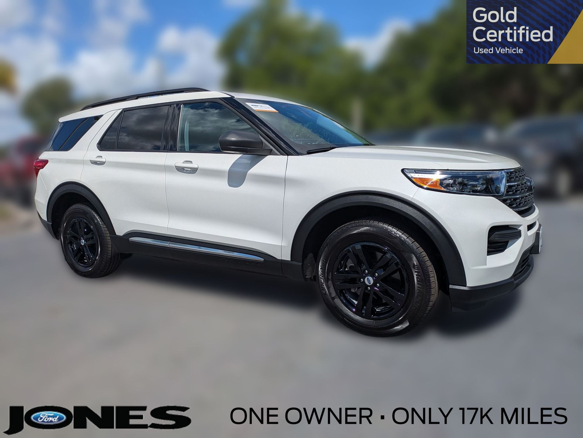 2023 Ford Explorer XLT in White Metallic — front three-quarter view
