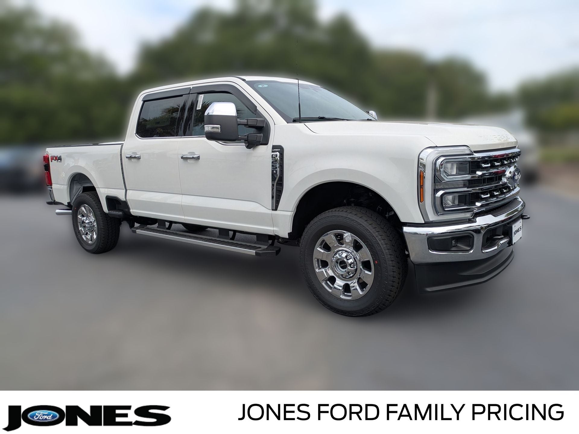 2026 Ford F-250 F-250 Lariat in Star White Metallic Tri-Coat — front three-quarter view