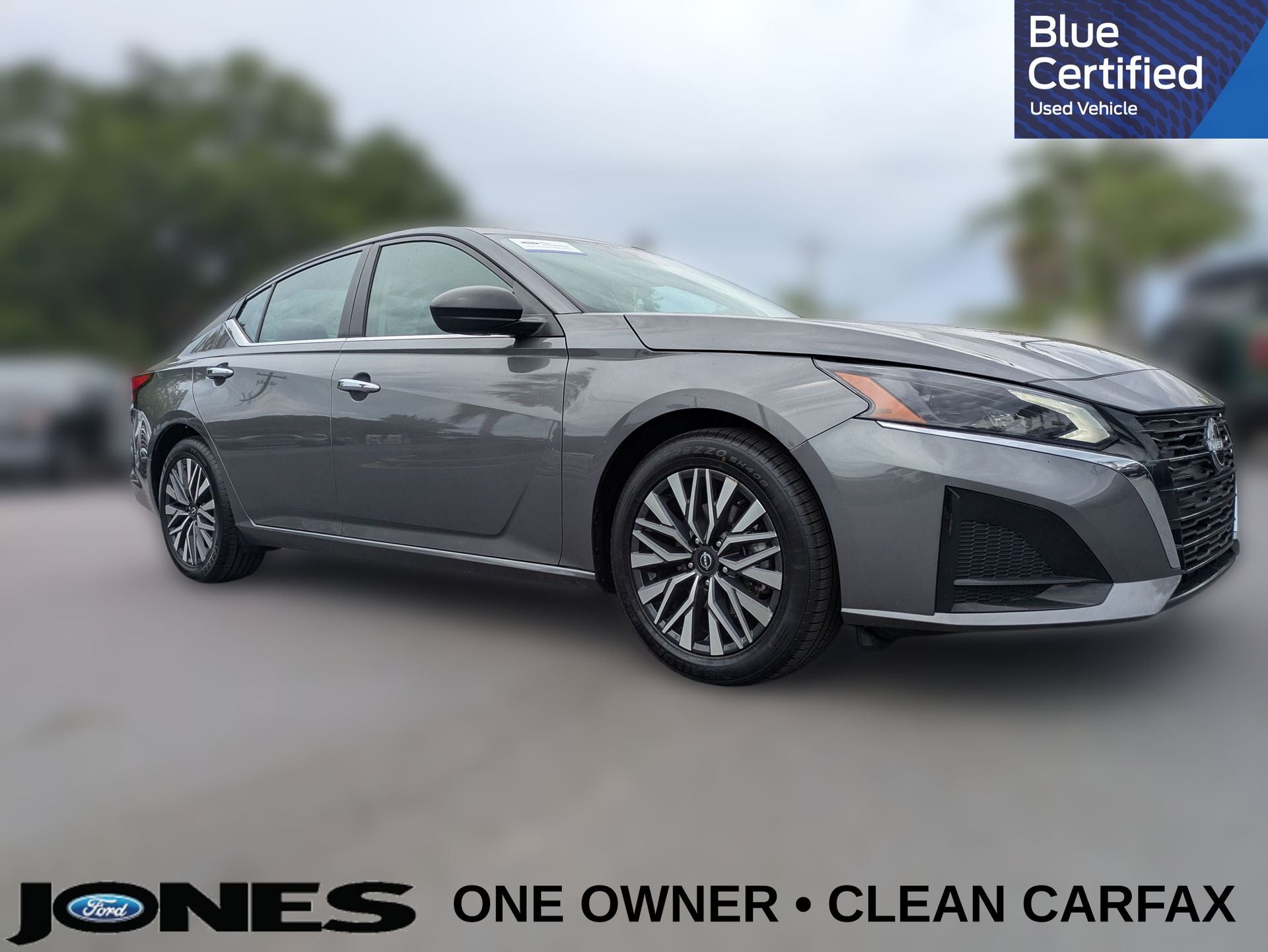 2025 Nissan Altima 2.5 SV in Gun Metallic — front three-quarter view